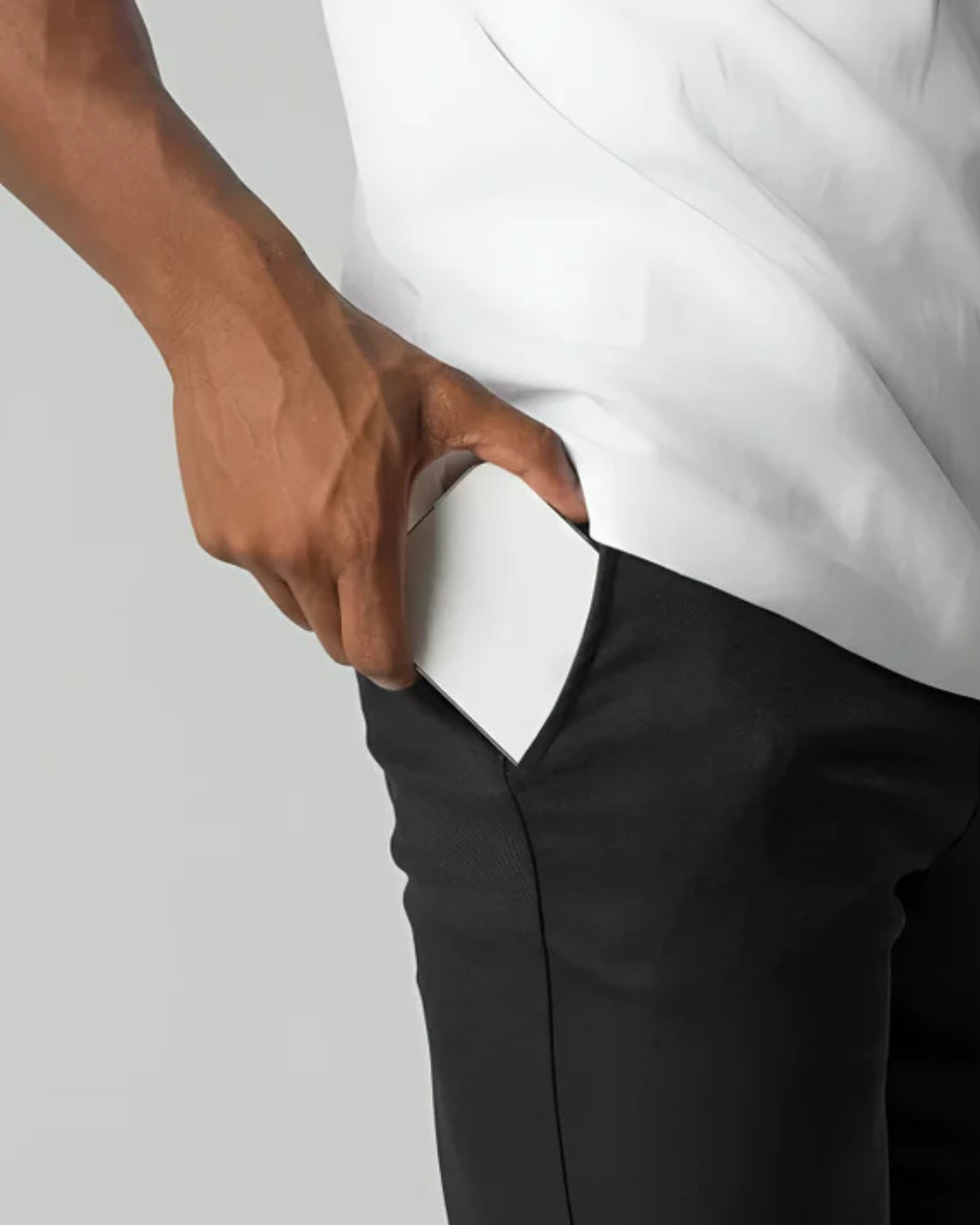 ELIO – Pantalón – Corte limpio