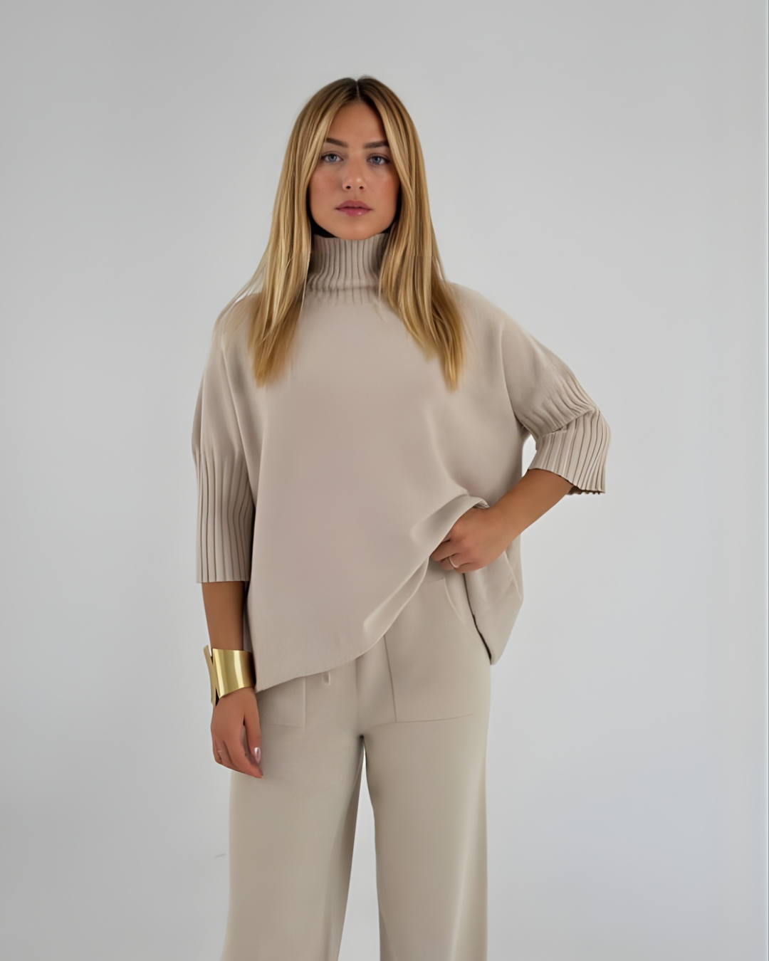 MARA – Conjunto Deportivo Mujer – Estilo Minimalista 4