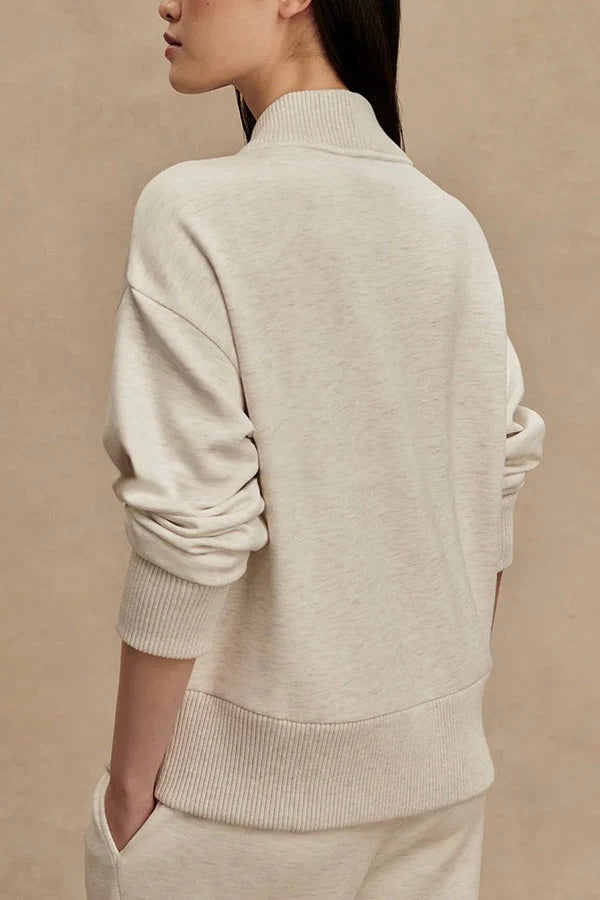 NILO – Conjunto Deportivo Mujer – Estilo Minimalista