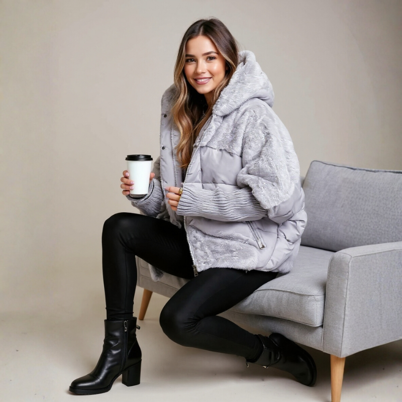 SABINE – Parka de diseño único con detalles elegantes