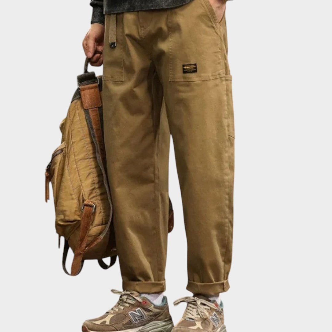 VINTAGE – Pantalón Cargo de Diseño Elegante